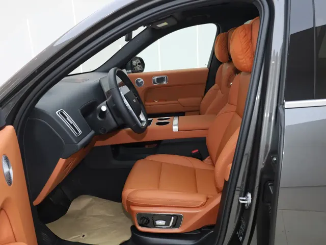 Li Auto L7 — Фото автомобиля 19