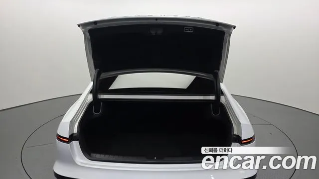Hyundai Grandeur Grandeur (GN7) 2.5 Бензин 2WD — Фото автомобиля 20