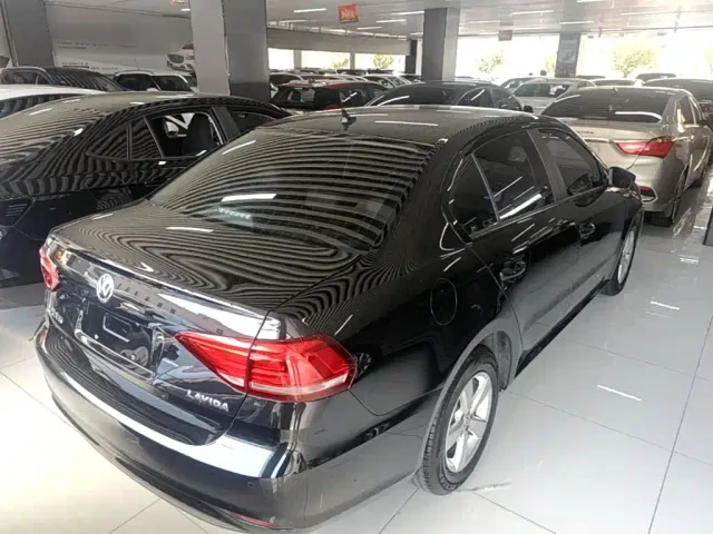Volkswagen Lavida — Фото автомобиля 6