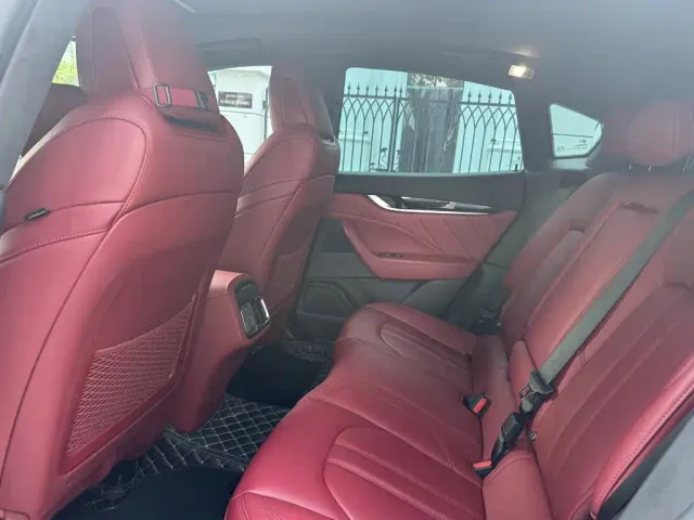 Maserati Levante — Фото автомобиля 11