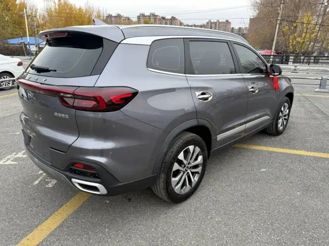 Chery Tiggo 8 — Фото автомобиля 6