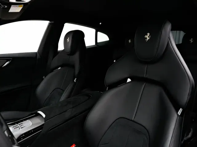 Ferrari Purosangue 2023 6.5L V12 — Фото автомобиля 14