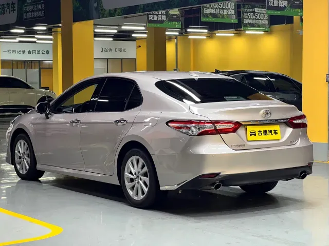 Toyota Camry — Фото автомобиля 5