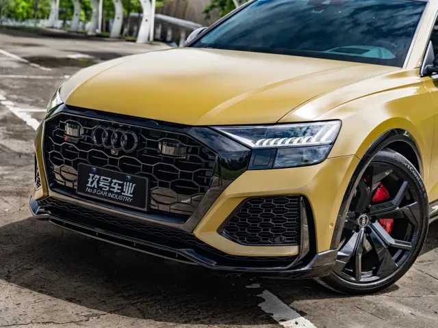 Audi RS Q8 — Фото автомобиля 7