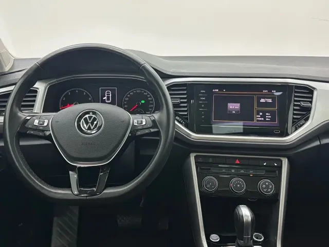 Volkswagen T-Roc — Фото автомобиля 10