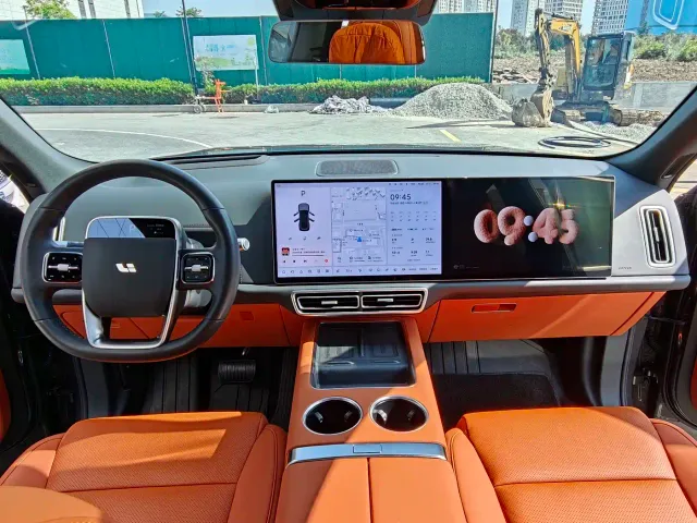 Li Auto L8 — Фото автомобиля 9