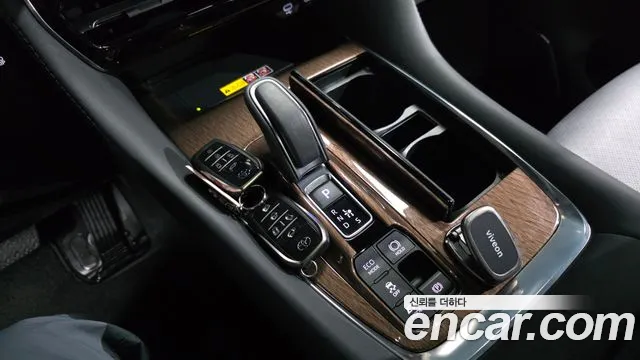 Toyota Alphard — Фото автомобиля 7