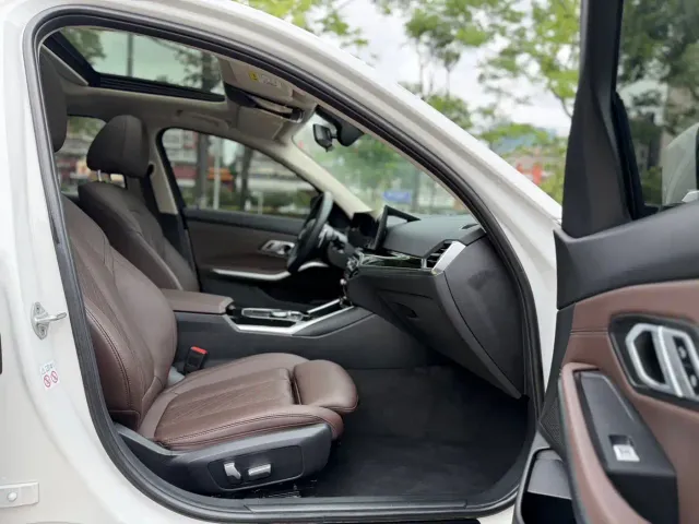 BMW 3 Series — Фото автомобиля 10