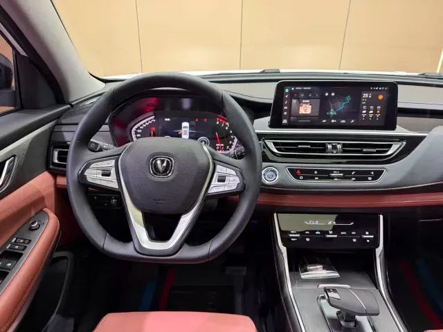 Changan CS75 — Фото автомобиля 7