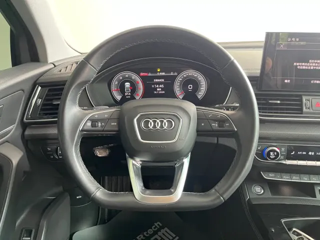 Audi Q5L — Фото автомобиля 27
