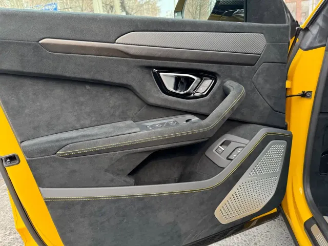 Lamborghini Urus — Фото автомобиля 16