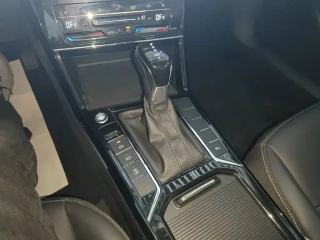 Volkswagen Passat — Фото автомобиля 13