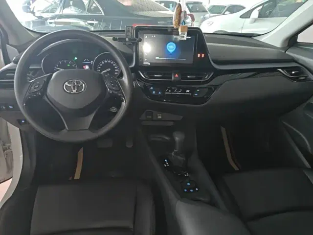 Toyota IZOA — Фото автомобиля 9