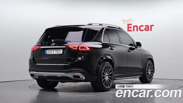 Mercedes-Benz GLE-Class — Фото автомобиля 2