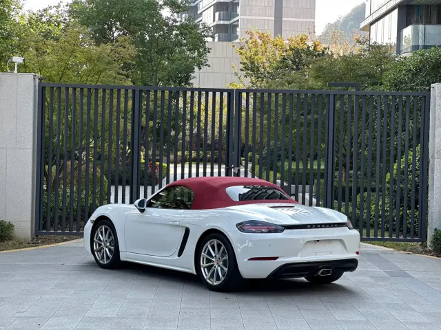 Porsche 718 — Фото автомобиля 6