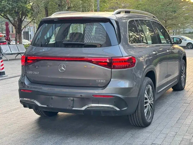 Mercedes-Benz EQB — Фото автомобиля 4