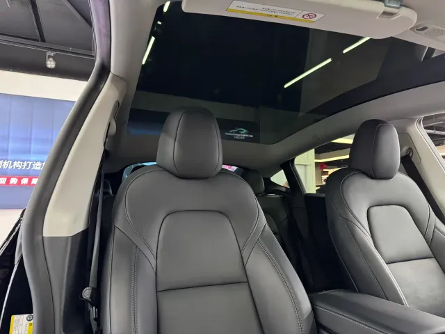 Tesla Model Y 2022 Facelift Rear-Wheel Drive Version — Фото автомобиля 11