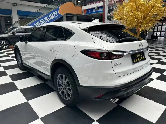 Mazda CX-4 — Фото автомобиля 7