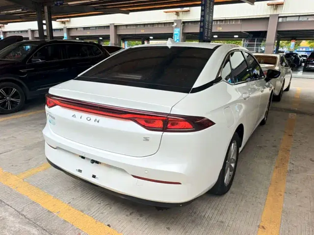 GAC Aion S — Фото автомобиля 6