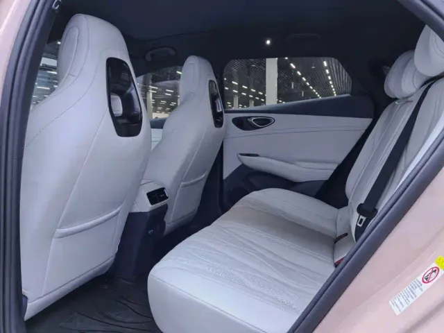 BYD Seal 06 GT — Фото автомобиля 10