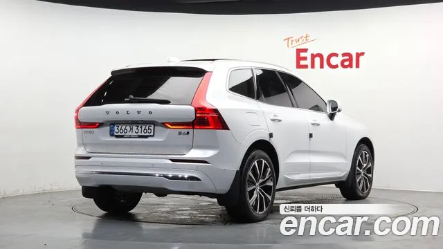 Вольво XC60 — Фото автомобиля 2