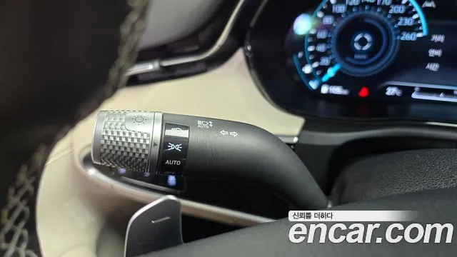 Genesis GV70 2.5T Бензин AWD — Фото автомобиля 26