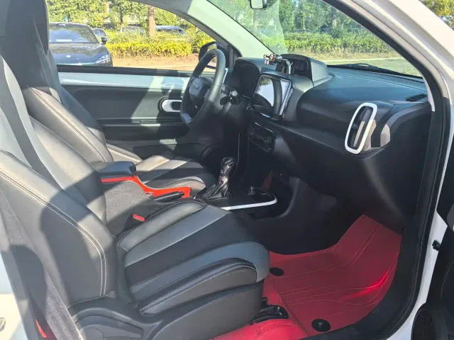 Roewe Clever — Фото автомобиля 3