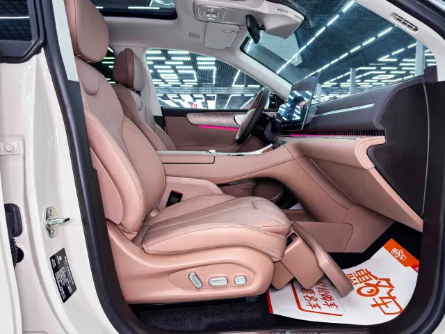 Leapmotor C11 — Фото автомобиля 16