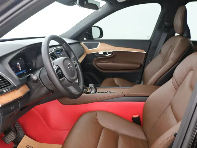 Volvo XC90 — Фото автомобиля 7