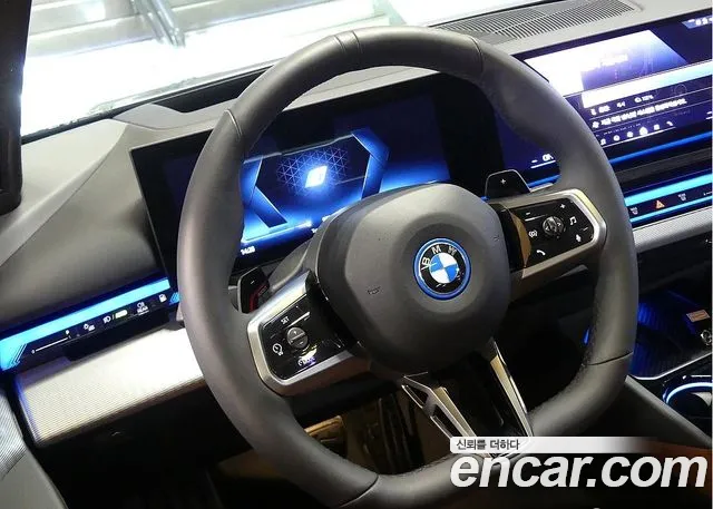 BMW 5-Series 5 серия (G60) — Фото автомобиля 12