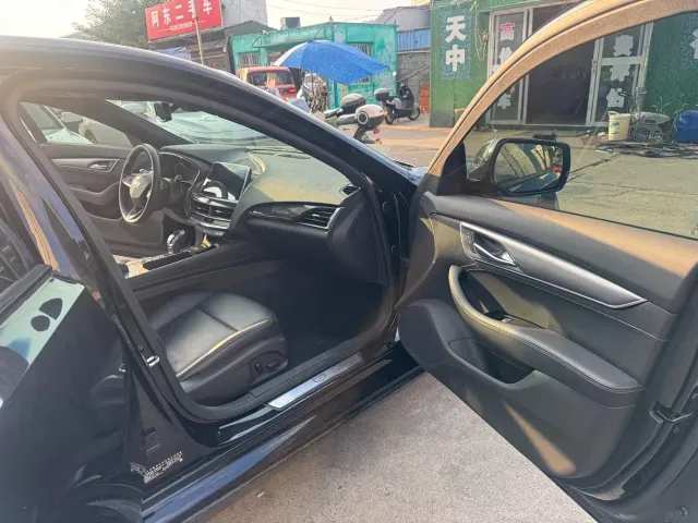 Cadillac CT5 — Фото автомобиля 6