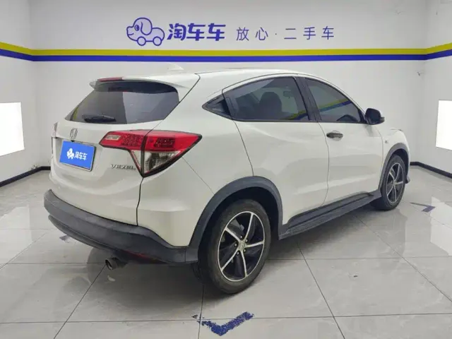 Honda Vezel — Фото автомобиля 3