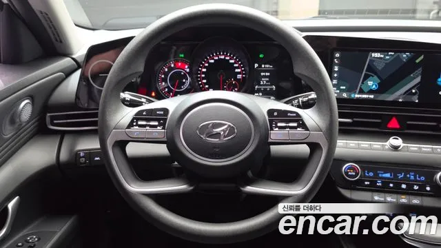 Hyundai AVANTE Avante (CN7) — Фото автомобиля 12