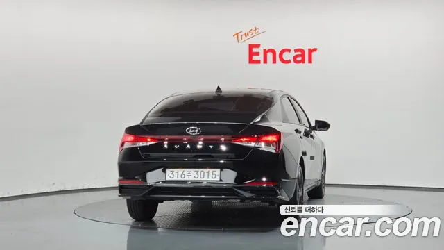 Hyundai Avante CN7 — Фото автомобиля 4