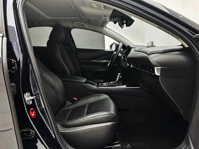 Mazda CX-30 — Фото автомобиля 16