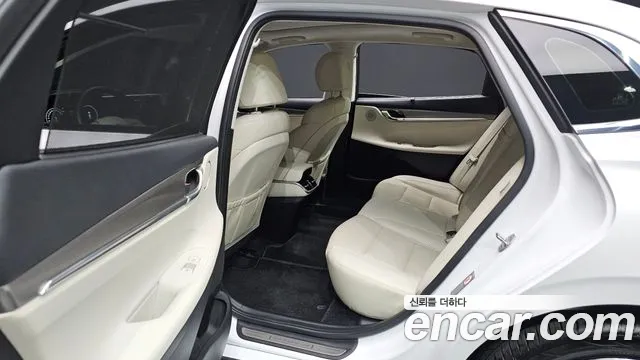 Hyundai Grandeur New — Фото автомобиля 19