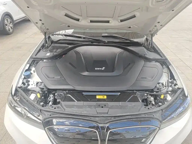 BMW i3 — Фото автомобиля 15