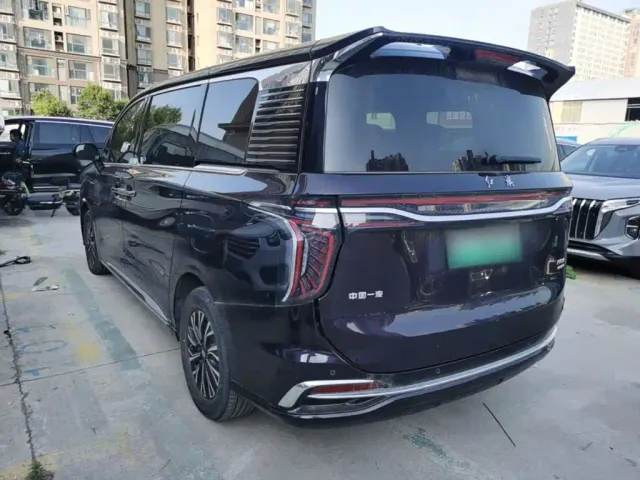 Hongqi HQ9 PHEV — Фото автомобиля 4