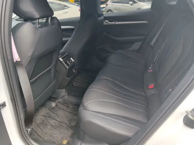 Geely Xingrui — Фото автомобиля 4