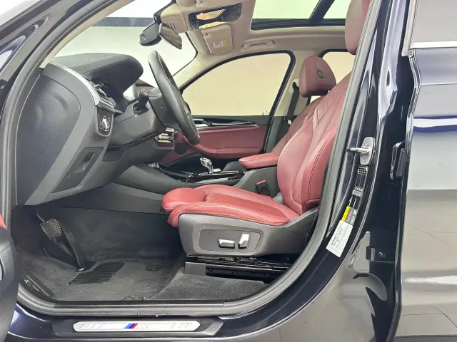 BMW iX3 — Фото автомобиля 7