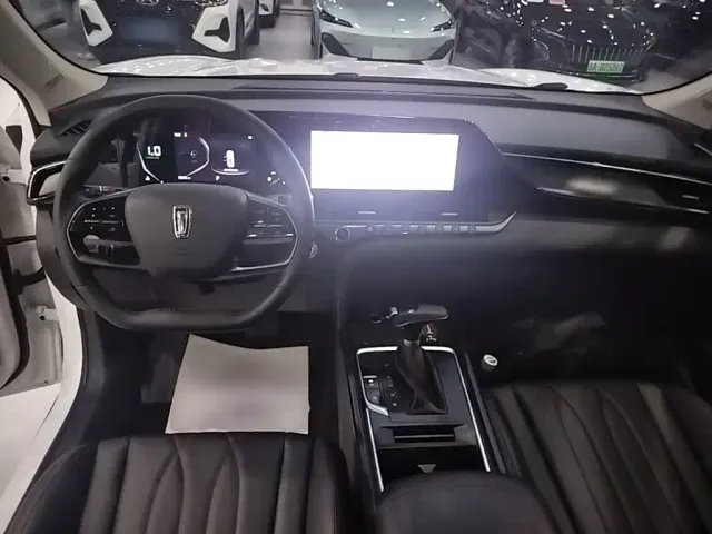 Bestune T55 — Фото автомобиля 5