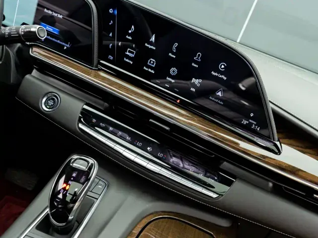 Cadillac Escalade — Фото автомобиля 23