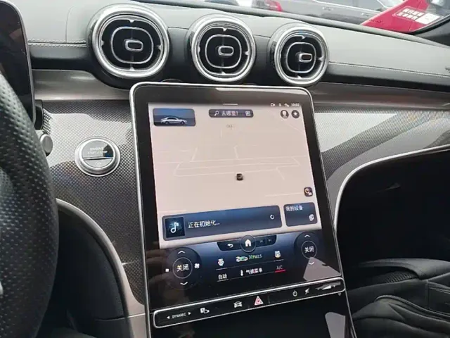 Mercedes-Benz C-Class — Фото автомобиля 12