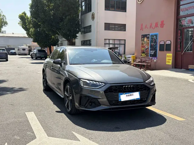 Audi A4L — Фото автомобиля 3