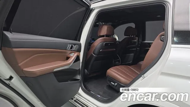BMW X7 xDrive 40d M Sport 7 мест — Фото автомобиля 12