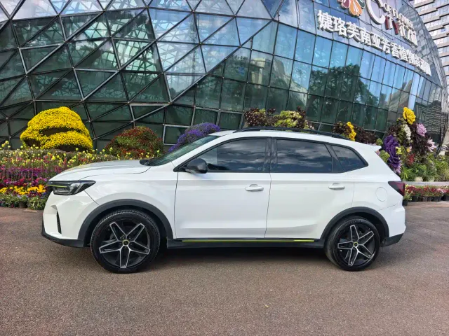 Roewe RX5 — Фото автомобиля 4