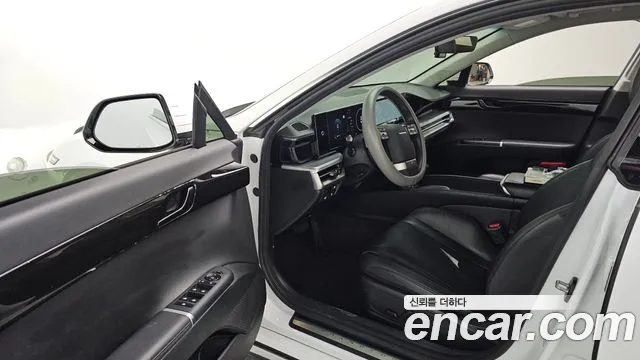 Hyundai Grandeur Grandeur (GN7) 2.5 Бензин 2WD — Фото автомобиля 10