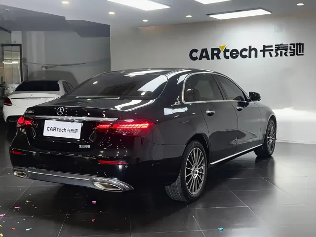 Mercedes-Benz E-Class — Фото автомобиля 7
