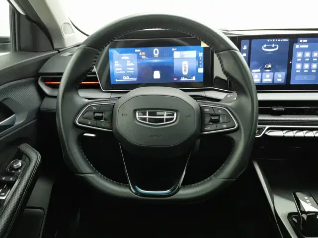 Geely Binrui — Фото автомобиля 11