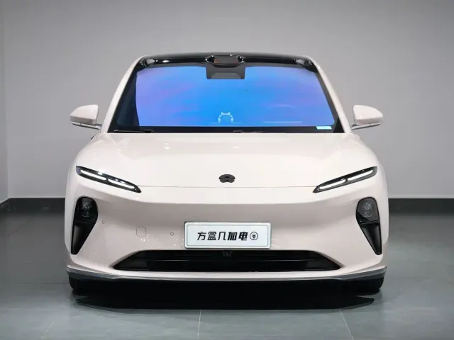 Nio ET5 — Фото автомобиля 4